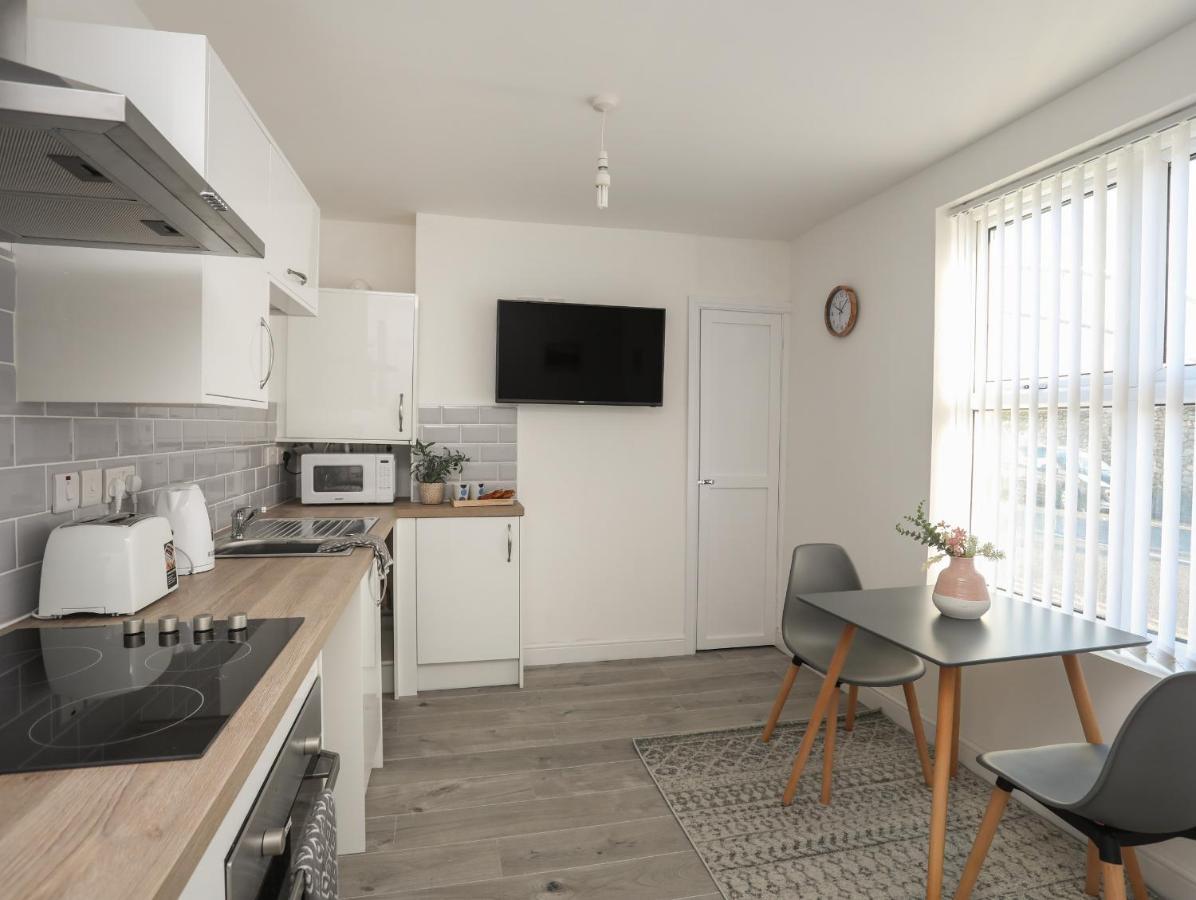 Port Apartment 1 Holyhead Zewnętrze zdjęcie
