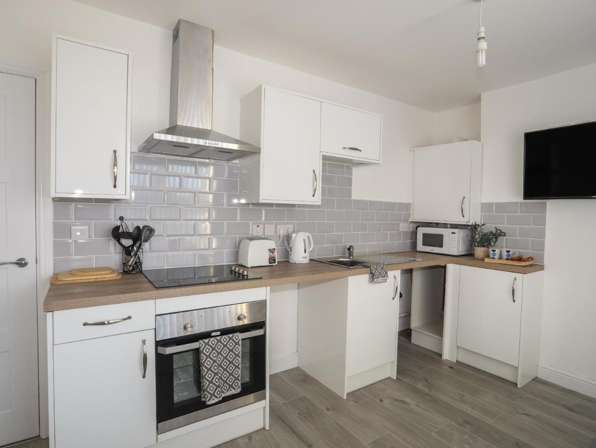 Port Apartment 1 Holyhead Zewnętrze zdjęcie