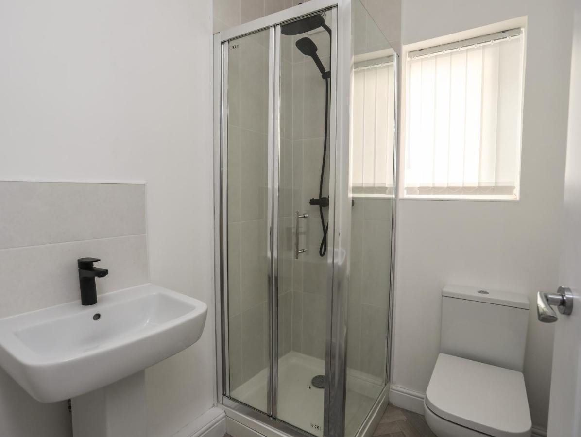 Port Apartment 1 Holyhead Zewnętrze zdjęcie